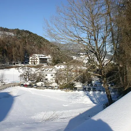 Waldquell 3*